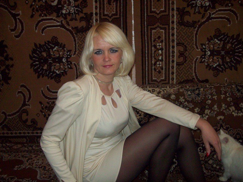 Зрелые 50 в контактах. Зрелая русская блондинка. Русские женщины за 50 домашнее. МИЛФОГРАМ 50.