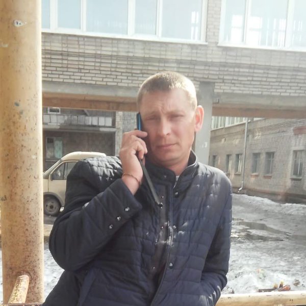 Парень искитим