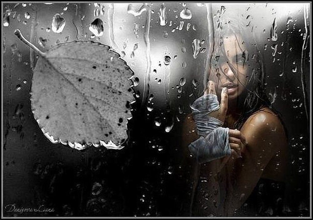 Долго ждали дождь. Осень плачет дождем. Слезы осени. Девушка за мокрым стеклом. Дождь за окном.