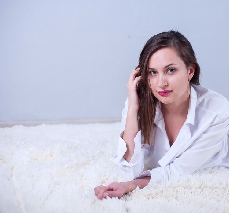 Лена ярко
